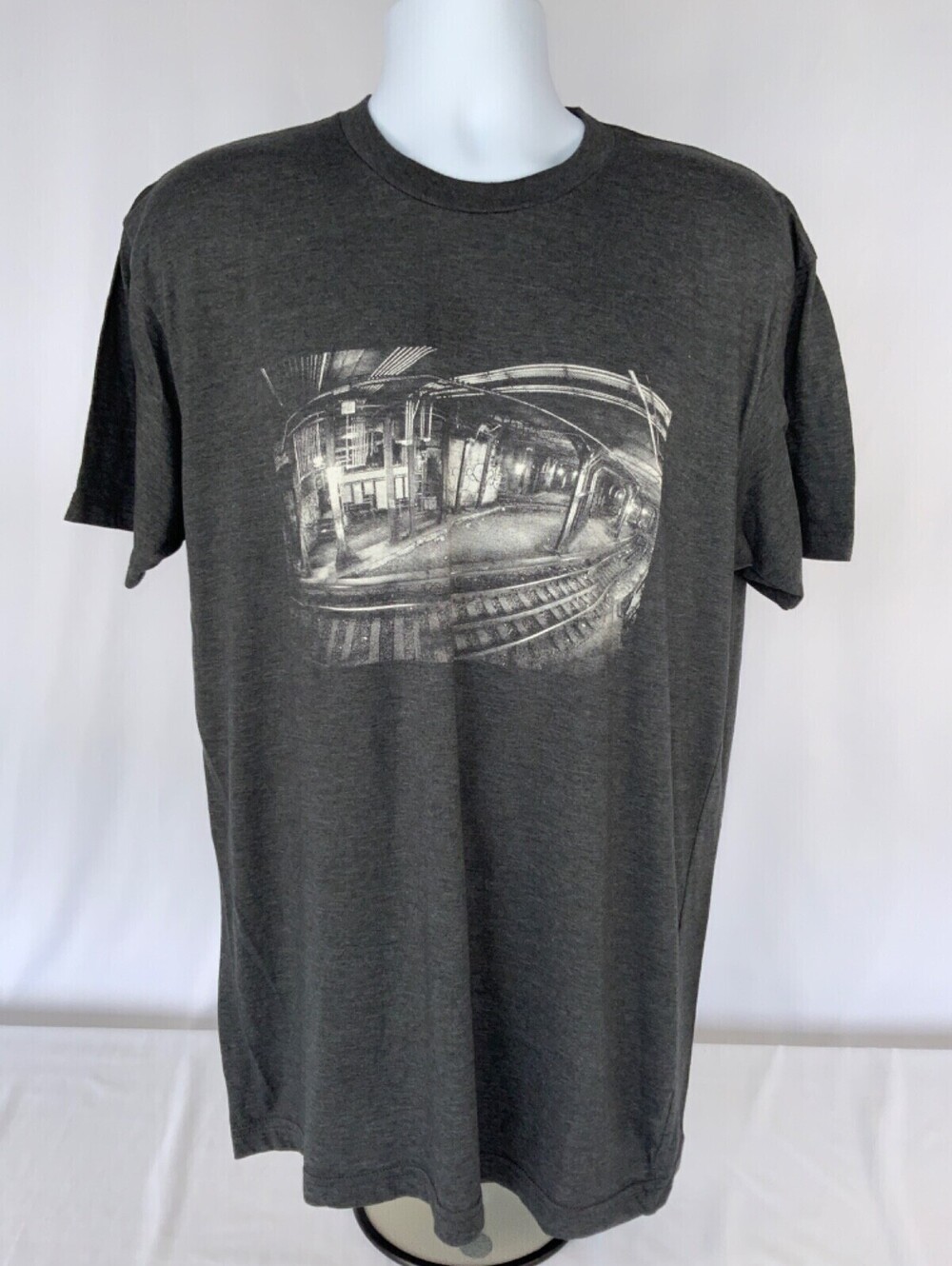 EUC The Camera Monster Subway Scene Grey Crew Neck Graphic T-Shirt, XL